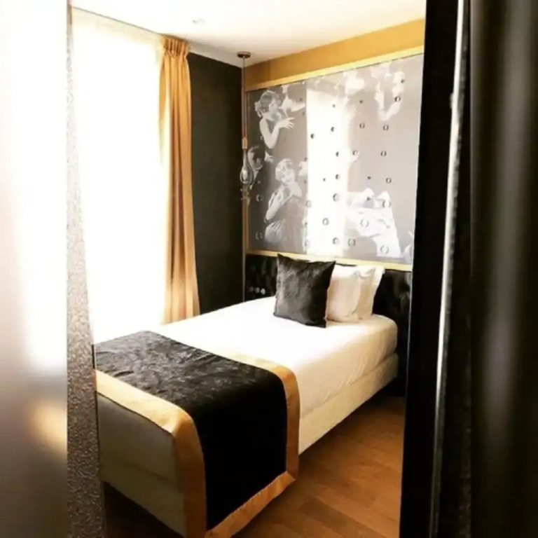 標準雙人房，兩張床