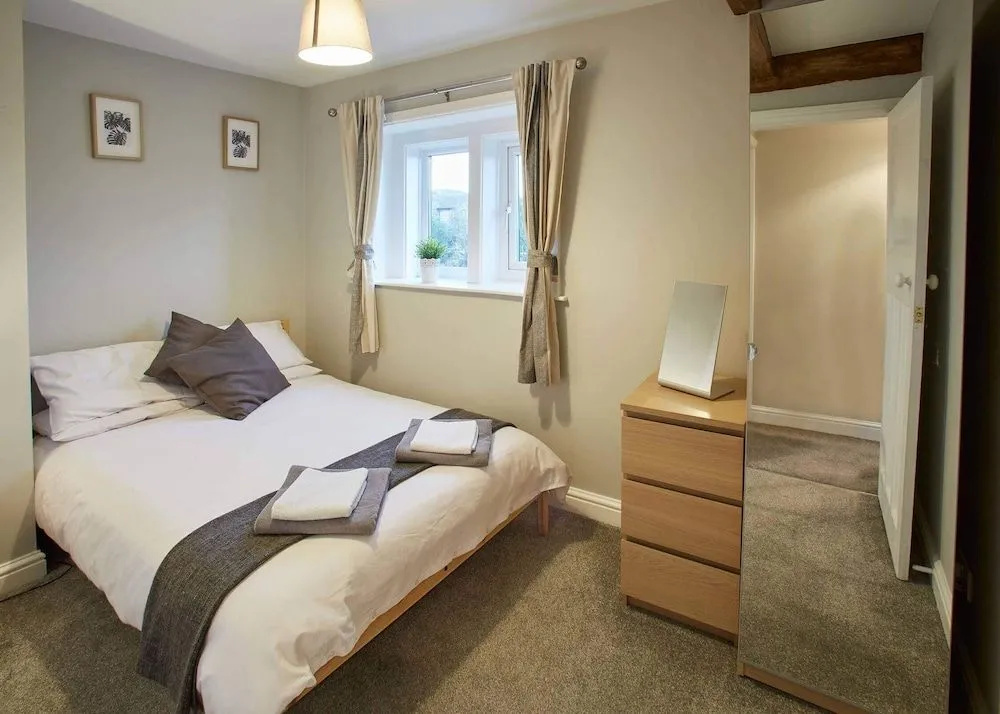 Cosy Cottage in Emley