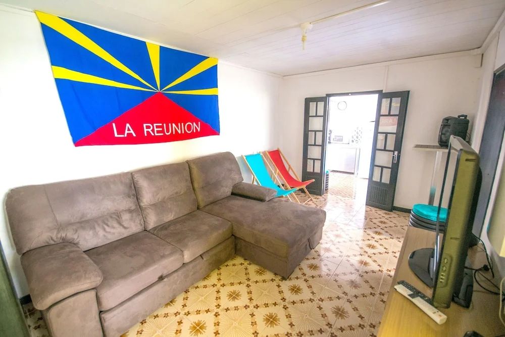 House With 4 Bedrooms in Cilaos, With Wonderful Mountain View, Enclosed Garden and Wifi - 4 km From the Slopes - фото 12