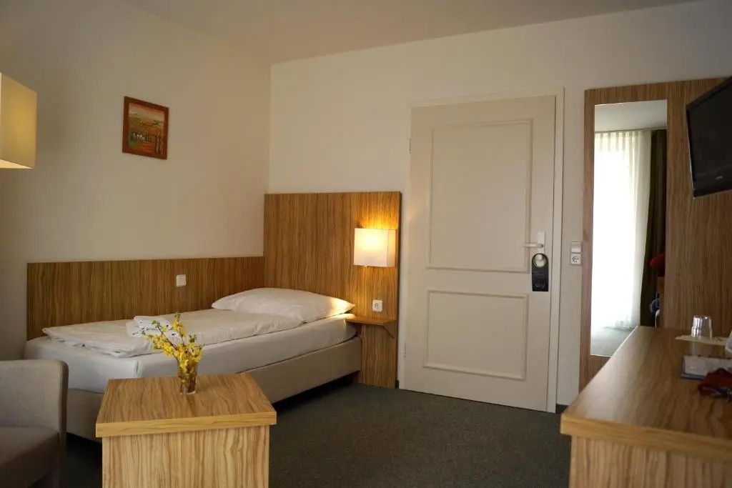 Standard Single room with balcony