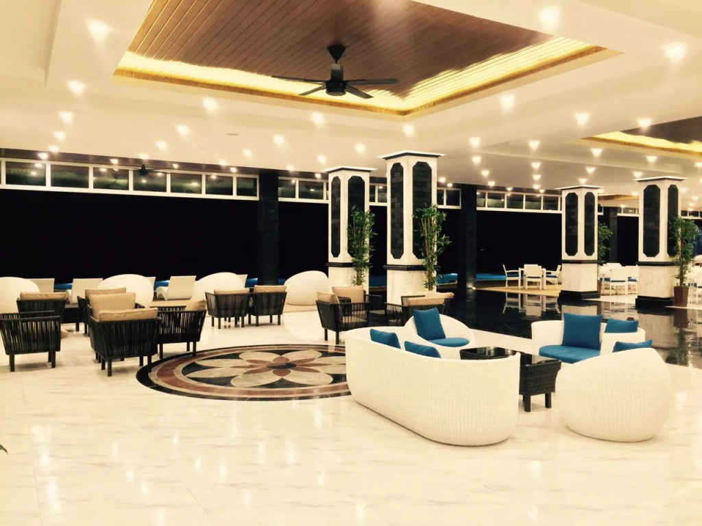 Lobby & Reception