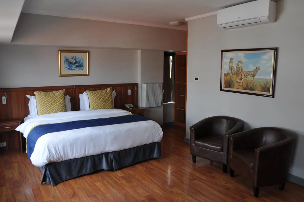 Executive Double room (full double bed)