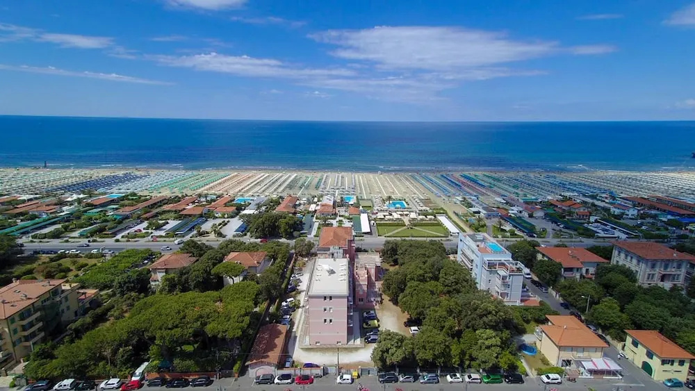 Beach & Waterfront
