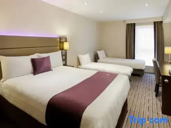 Семейный номер Standard в Premier Inn London Kingston Upon Thames