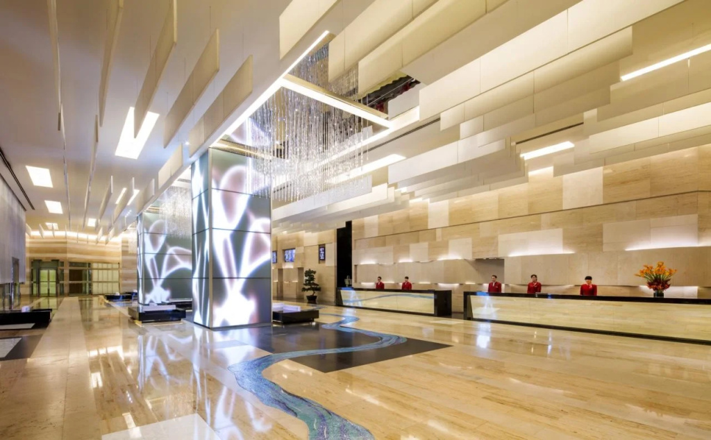 Lobby & Reception
