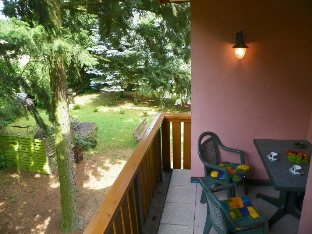 Balcony & Terrace