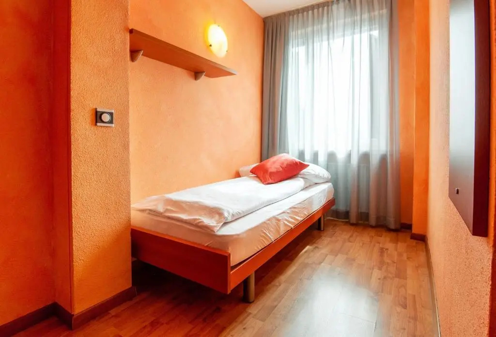 Tailormade Hotel AL GIARDINETTO Biasca - Chambres