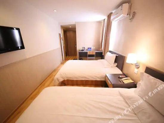 Economy Double room (full double bed)