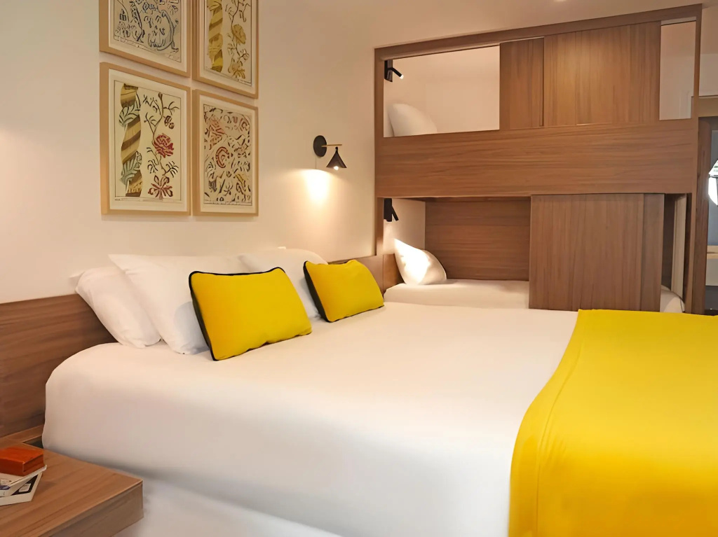 Отель Timhotel Le Louvre в Париже