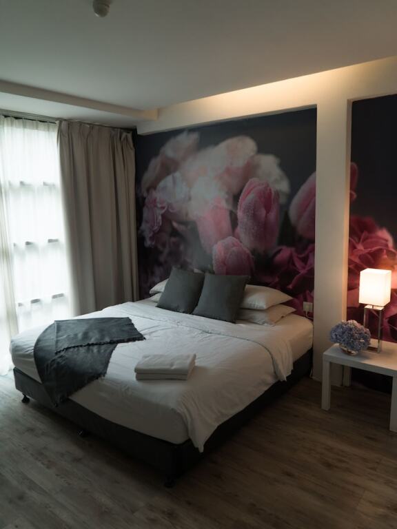 V Garden Hotel