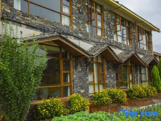 Puzhehei Mingsu · Mountain View Sunset Hotel (Puzhehei Scenic Area Qinglongshan Branch)