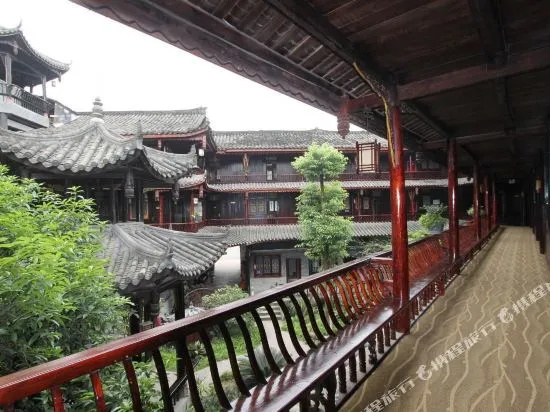 Li Family Courtyard Zen Hotel (Hongya Liujiang Ancient Town Branch) - фото 2
