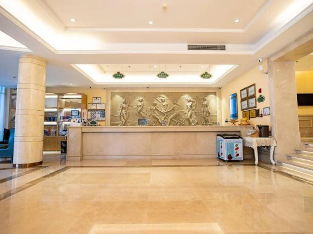 Lobby & Reception