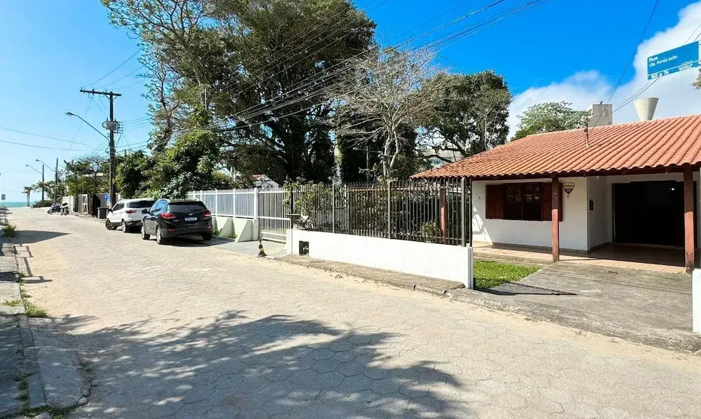 Casa Aconchegante a 100 metros da praia