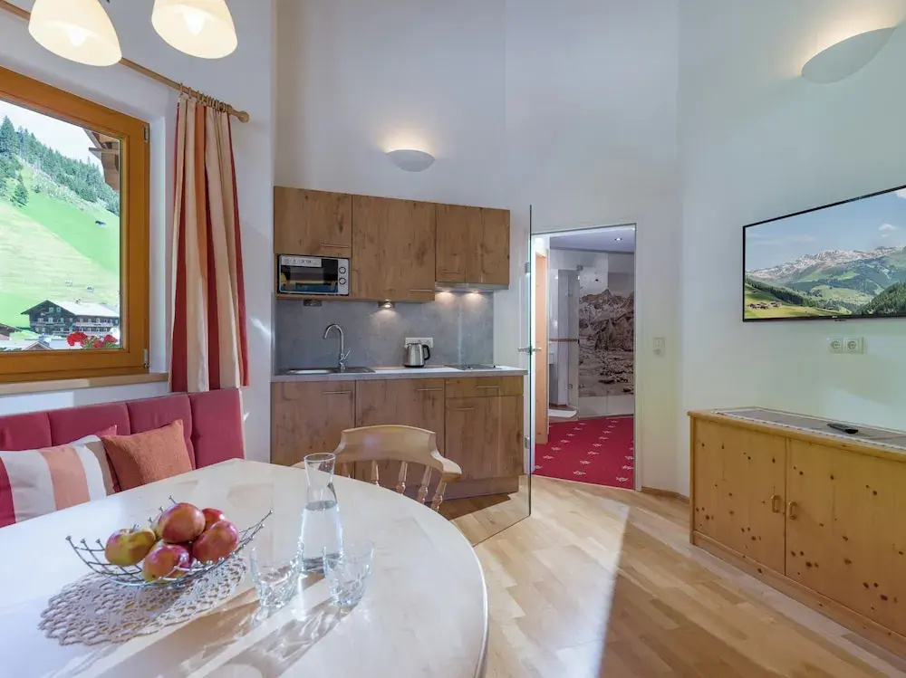 2 Bedrooms Junior Suite with balcony and with mountain view