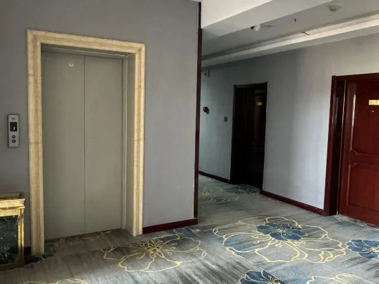 Urat Zhongqi World Wide Business Hotel