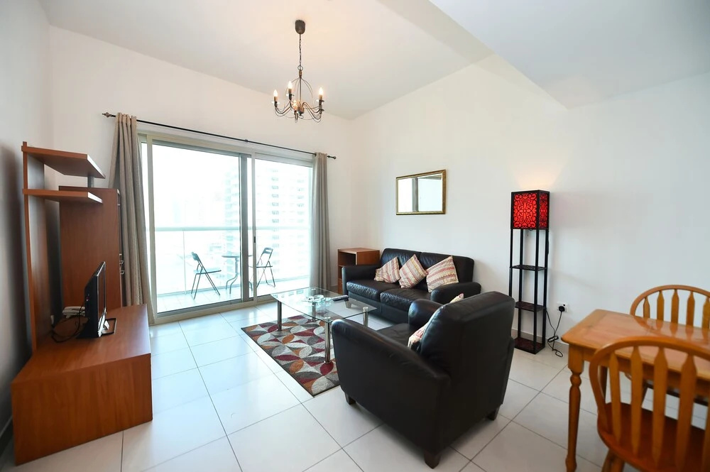 Mrnv - Furnished 1BR in Dubai Marina — фото