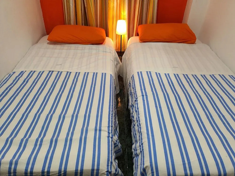 Low Cost Room Plaza de Hierro IV