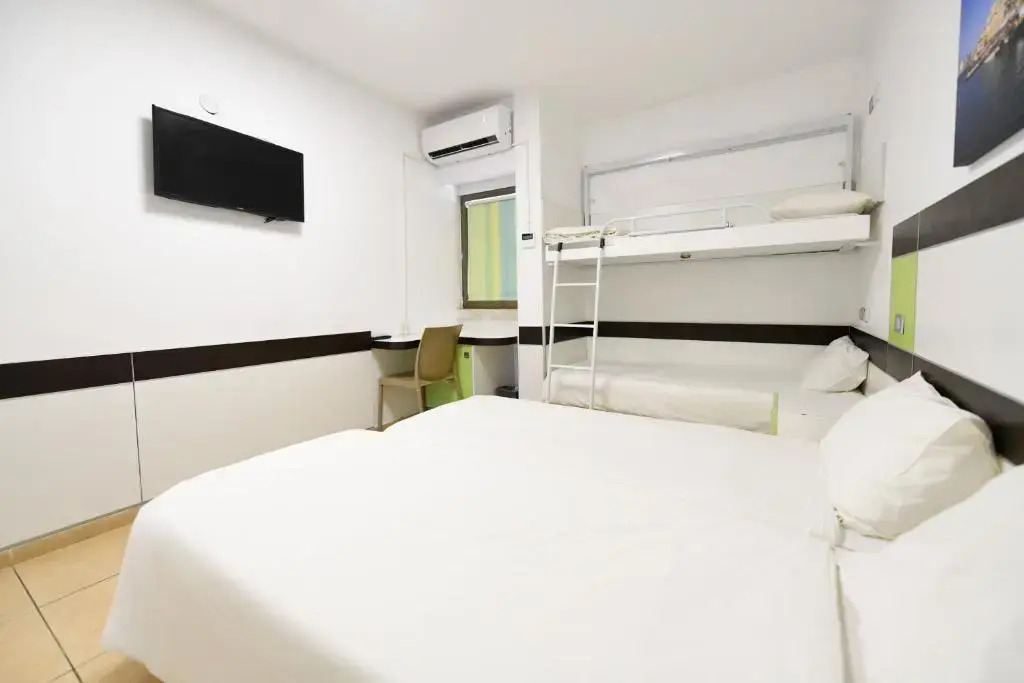 אכסניית אנ"א תל אביב HI Tel Aviv Hostel by null