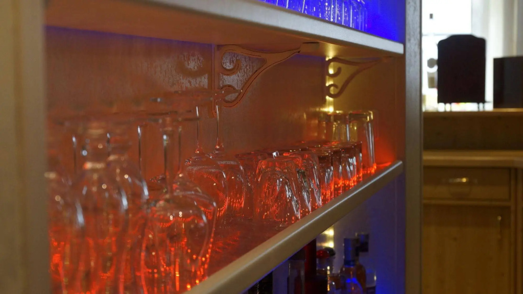 Food & Beverage