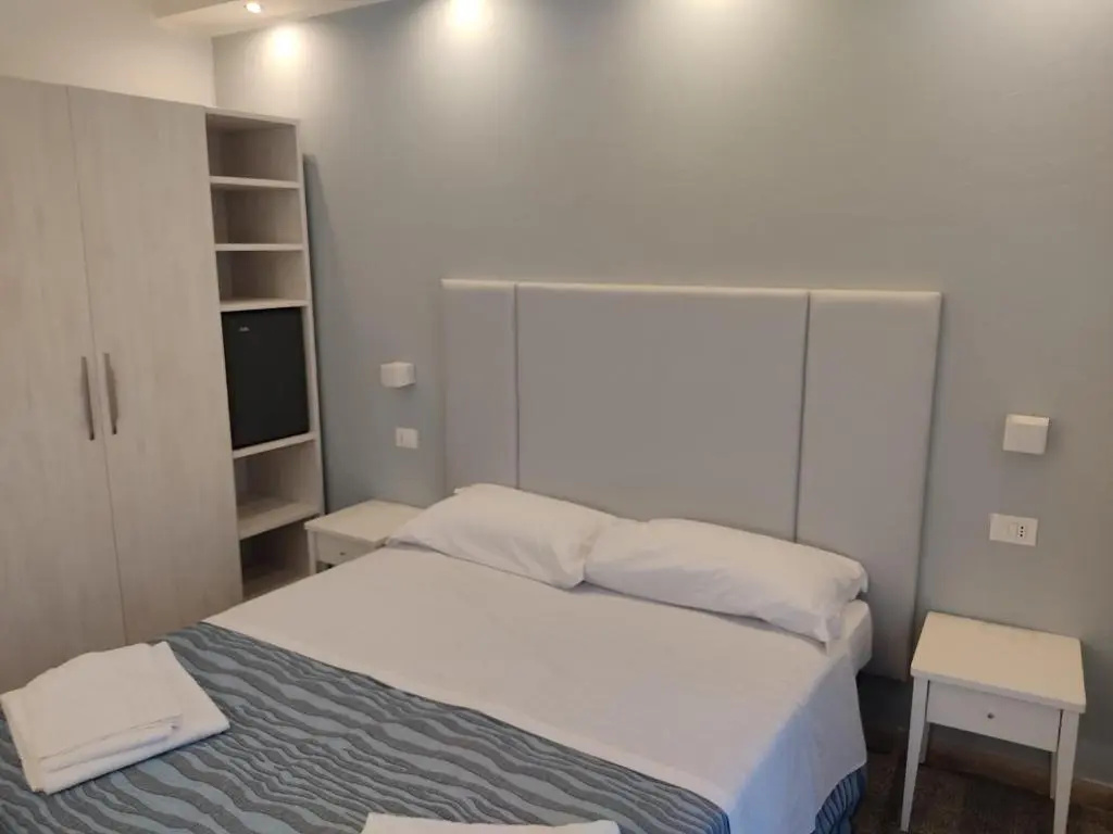 Economy room