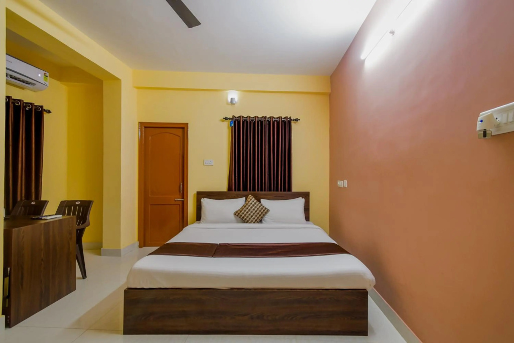 Eco Corporate Inn