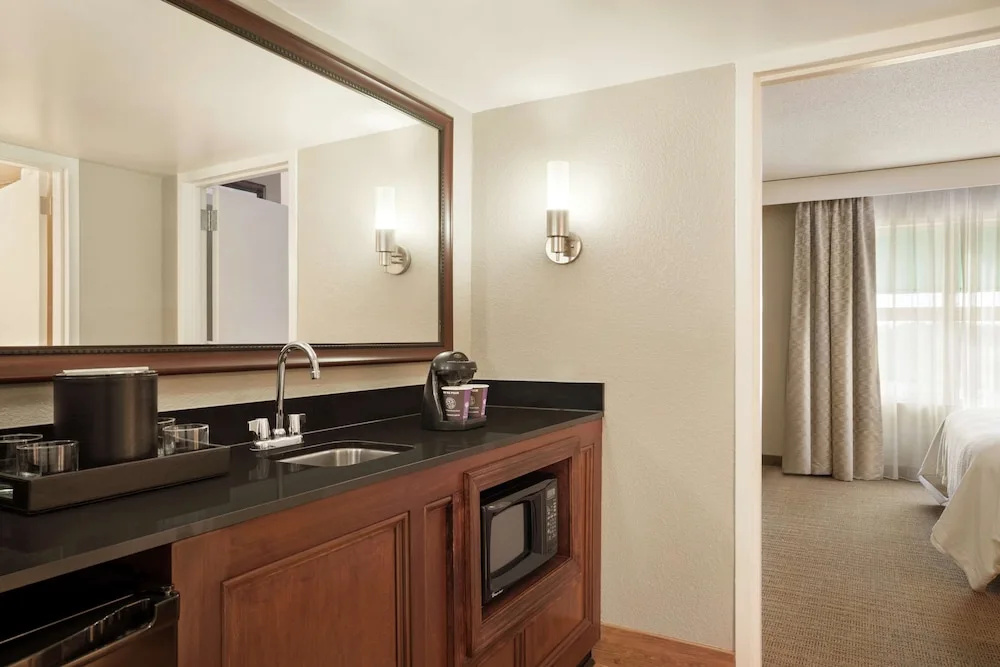 Embassy Suites by Hilton Brunswick - Chambres