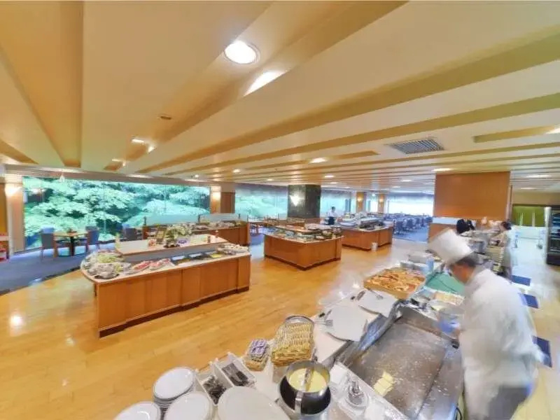 Food & Beverage