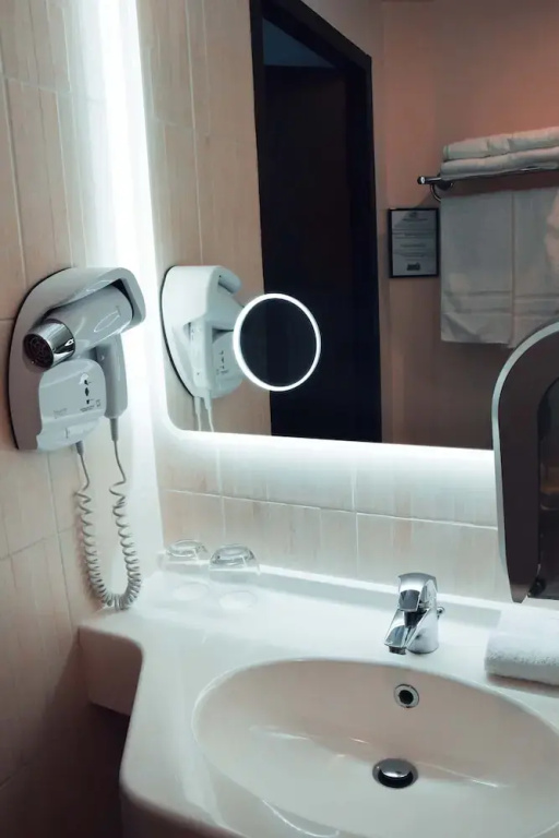 Brit Hotel Confort La Tour Blanche - Chambres