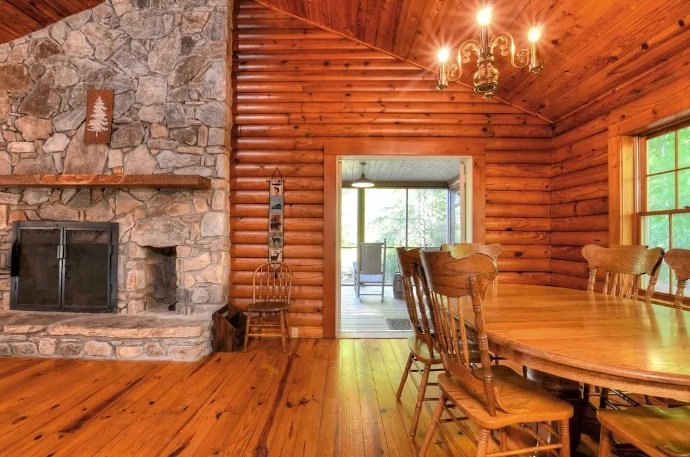 Rippling Waters Lodge 3 Bedroom Cabin by RedAwning