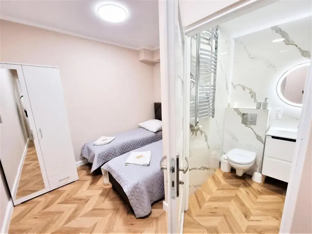 Economy room