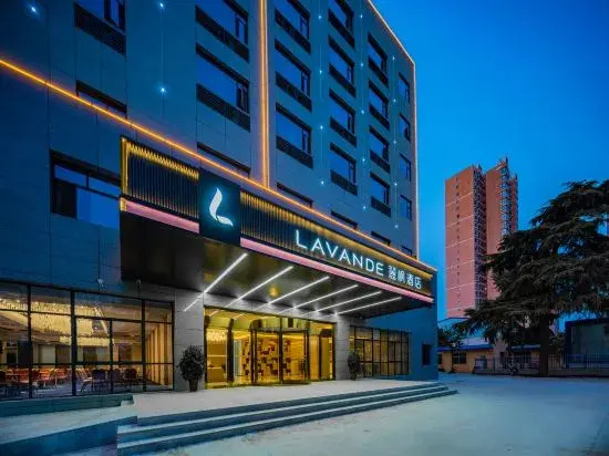 Lavande Hotel (Xingping Maweiyi Hangkong Square)