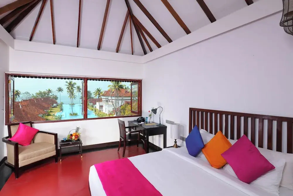 Premium room with balcony and with lake view
