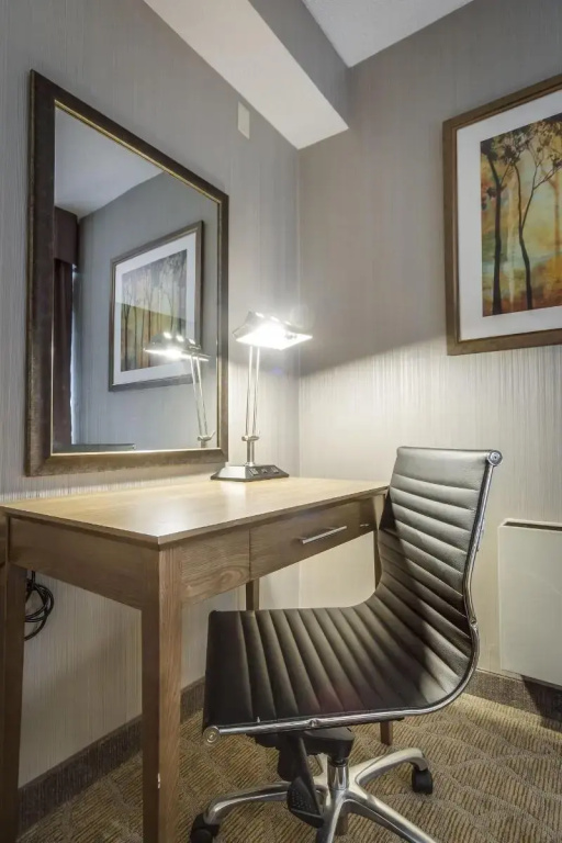 Monte Carlo Inn Airport Suites - Chambres