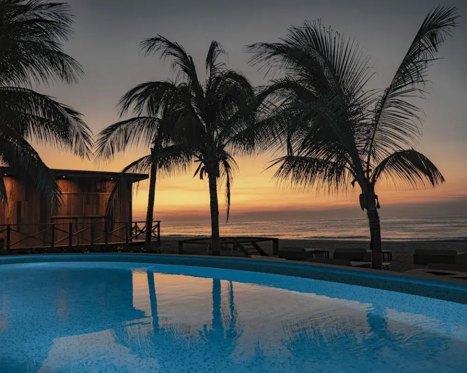 Beach & Waterfront