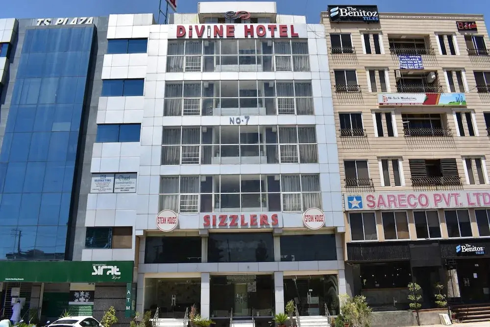 Divine Hotel
