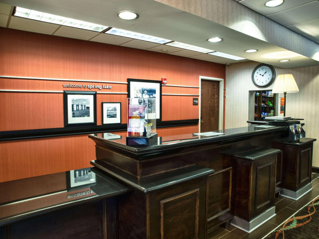 Lobby & Reception