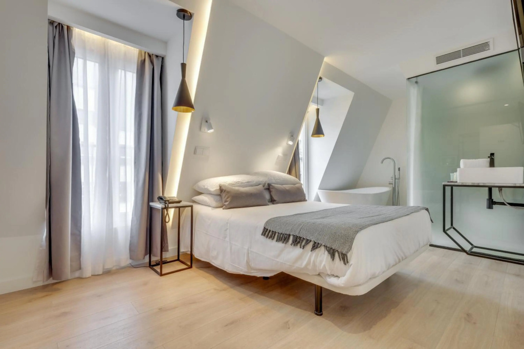 Отель Hotel Beauséjour в Париже