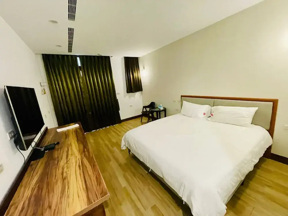 Classic Double room (full double bed)
