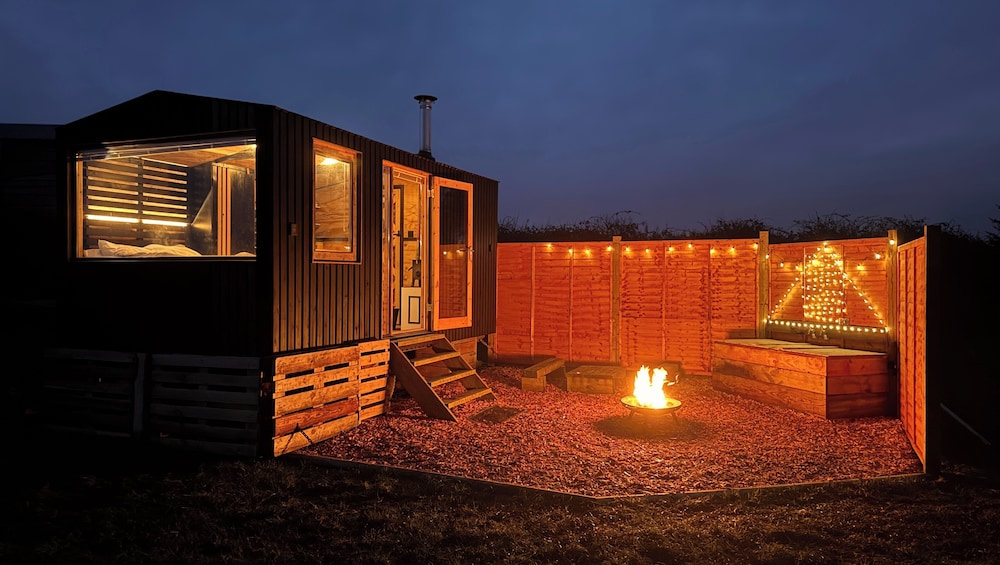 Secluded Cabin Retreat in Ilfracombe