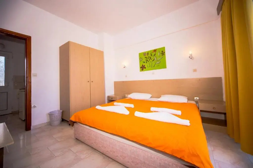 Standard Double room with sea view (full double bed)