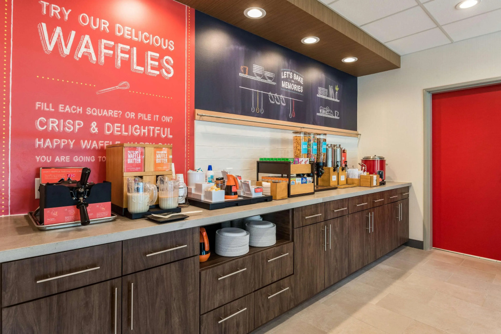 Hampton Inn Batesville - фото 16