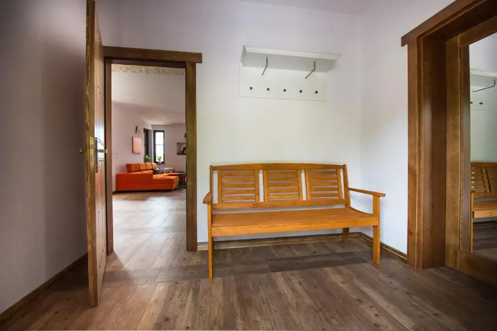 3 Bedrooms Apartment