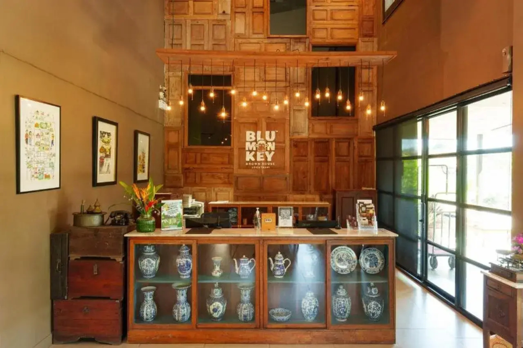 Brown House Hotel by Blu Monkey - фото 12