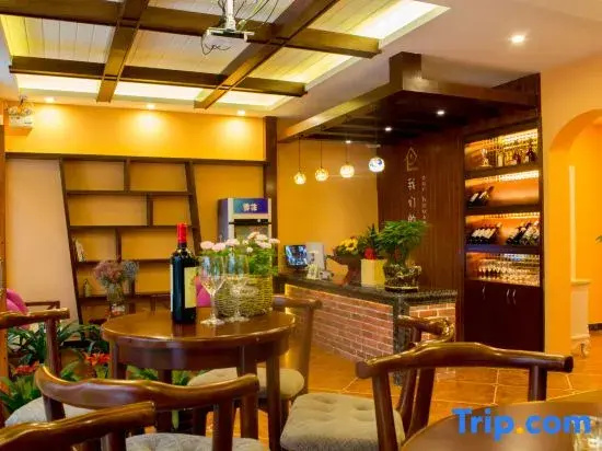 Food & Beverage