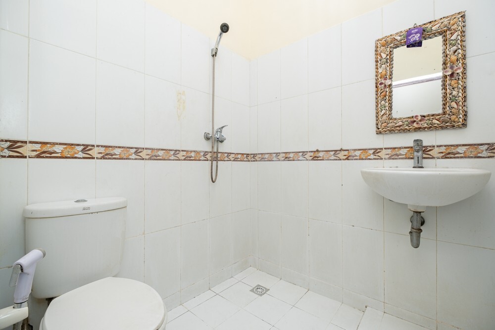 Номер Standard в RedDoorz Plus @ Grace Residence Surabaya