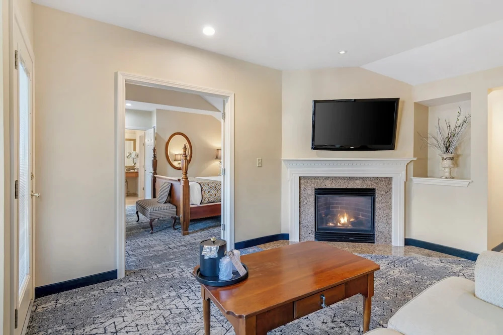Luxury Suite