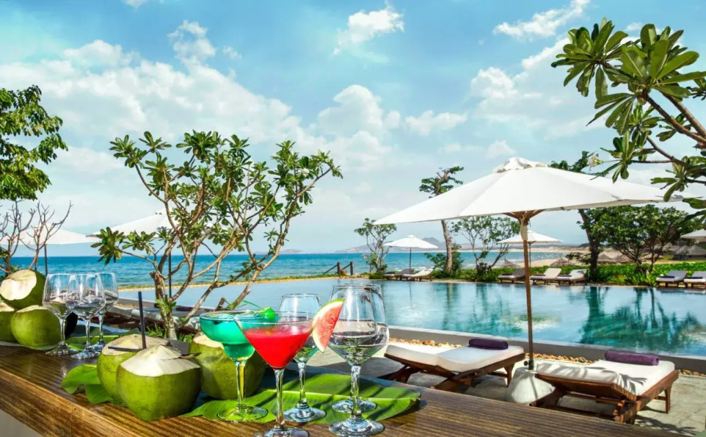 Beach & Waterfront