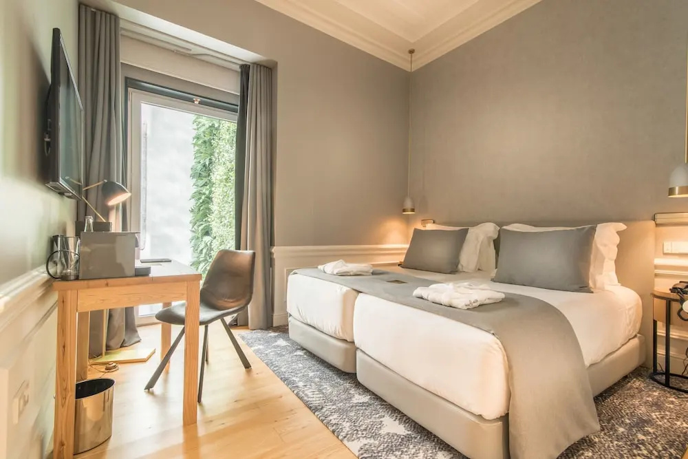 Classic Double room (full double bed)
