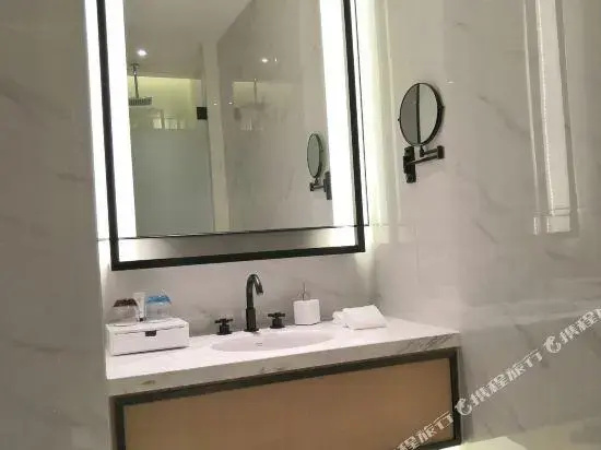 Superior Double room (full double bed)